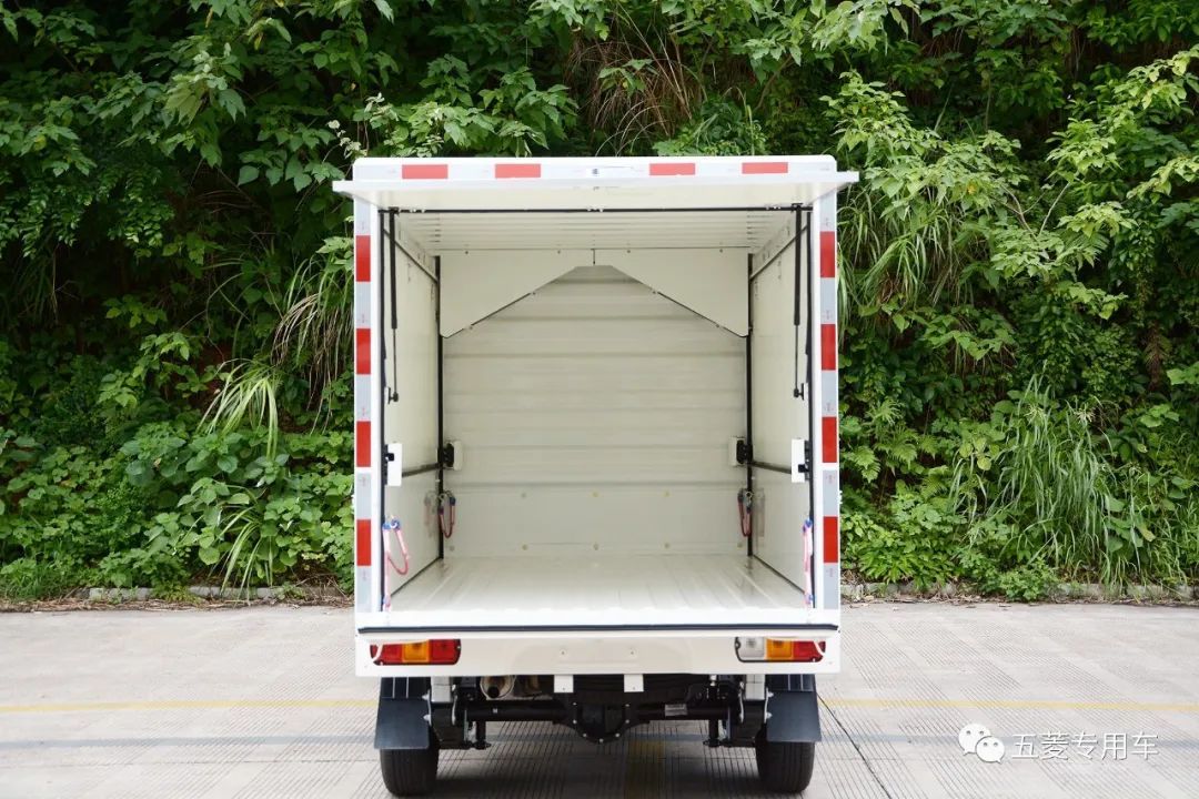 五菱翼開啟售貨車——地?cái)偨?jīng)濟(jì)的正規(guī)主力軍！